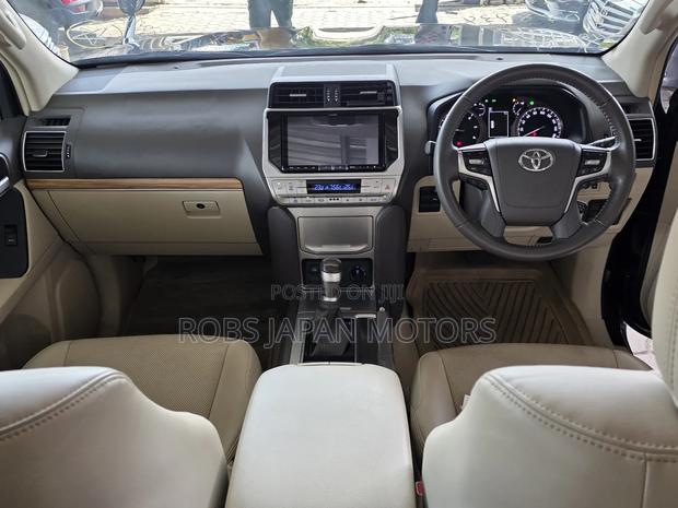 Toyota Land Cruiser Prado 2.8 2021 Black