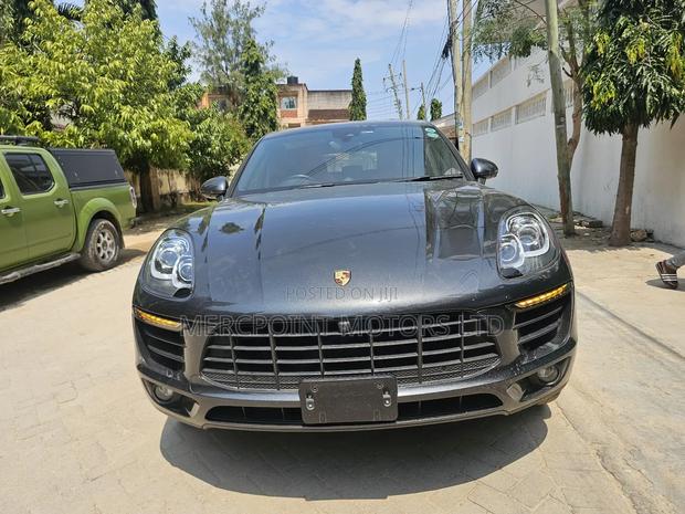 Porsche Macan Base 2018 Gray