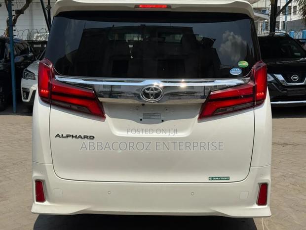 Toyota Alphard 2.5 Petrol FWD 2018 Pearl