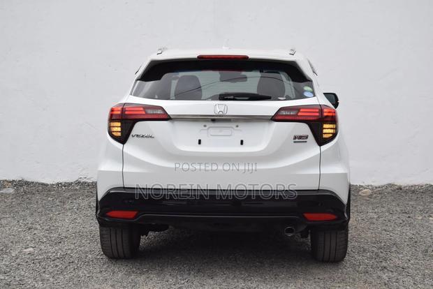 Honda Vezel 2019 White