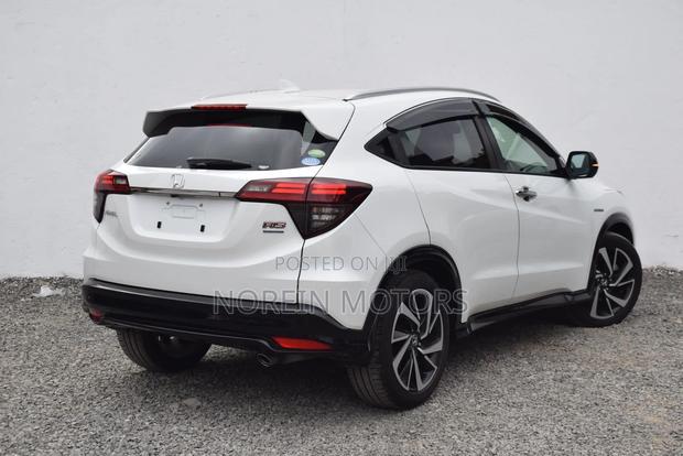Honda Vezel 2019 White