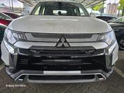 Mitsubishi Outlander 2019 Off white for sale