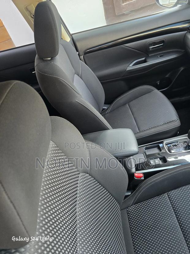 Mitsubishi Outlander 2019 Purple