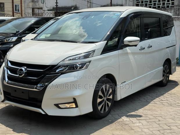Nissan Serena 2018 Pearl