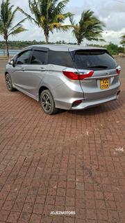 Honda Fit Shuttle 1.5 Hybrid 2WD 2018 Silver for sale