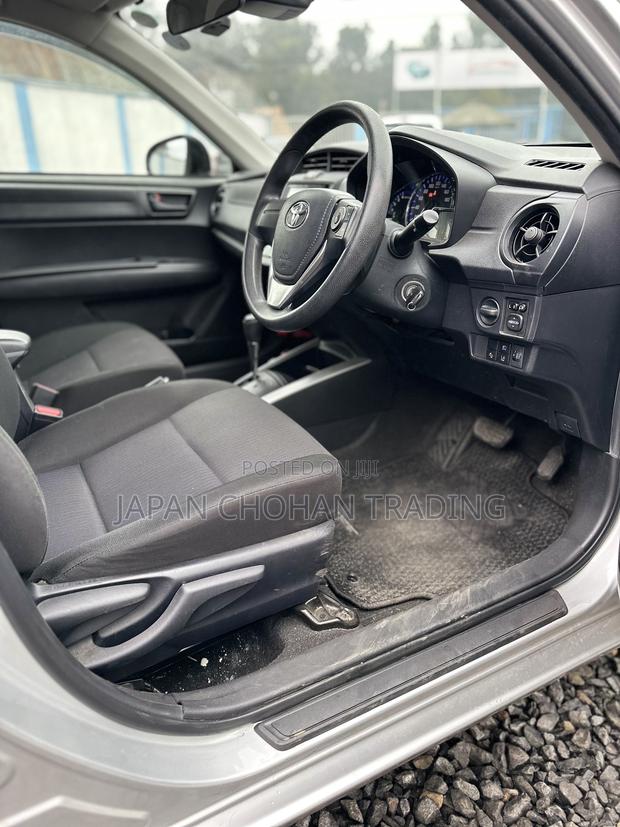 Toyota Corolla Fielder 1.5 Hybrid FWD 2019 Silver