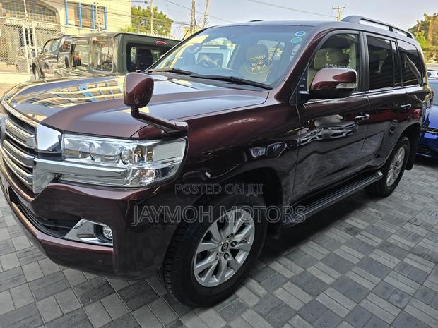 Toyota Land Cruiser 2018 Maroon