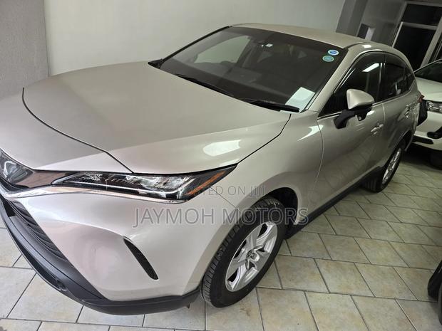 Toyota Harrier 2021 Silver