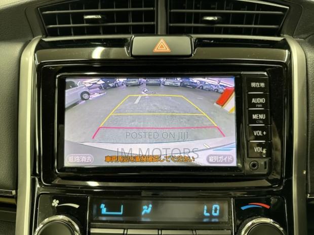 Toyota Axio 2019 Gold