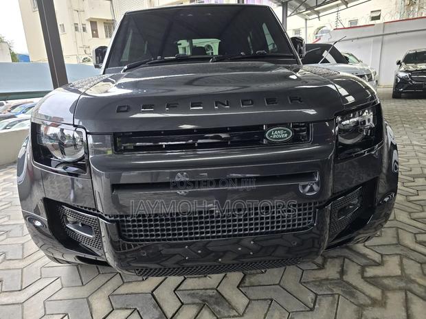Land Rover Defender 2024 Black
