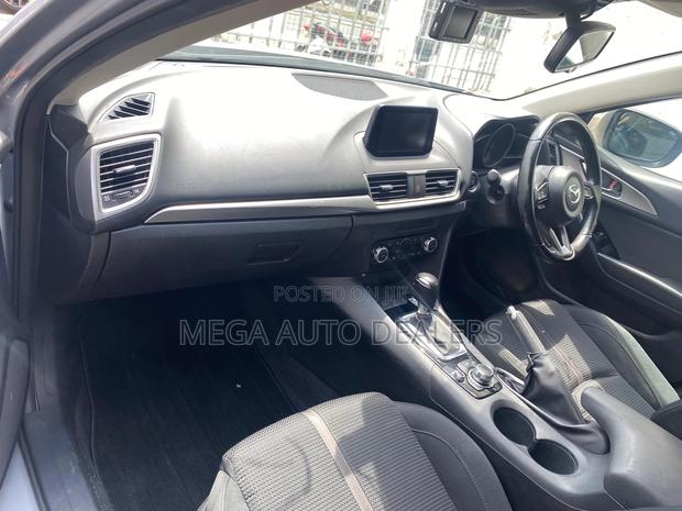Mazda Axela 2018 Silver