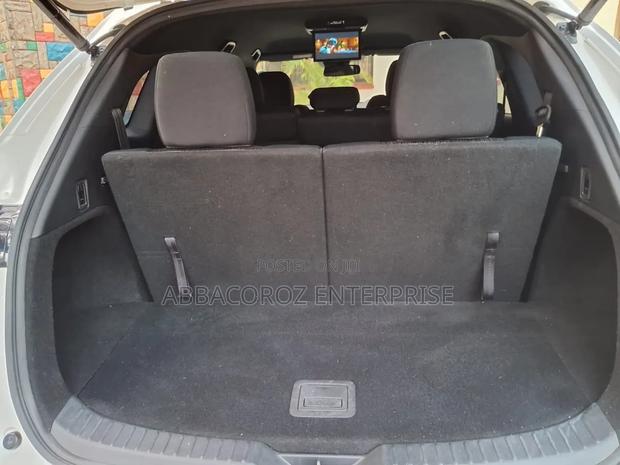 Toyota Vitz 1.3 FWD 5dr 2018 Pearl