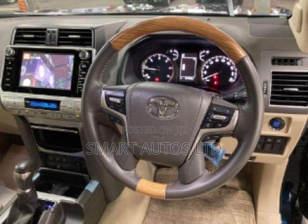 Toyota Land Cruiser Prado 2.8 2019 Blue