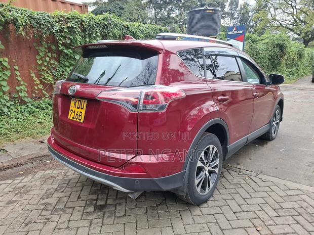 Toyota RAV4 2018 Red