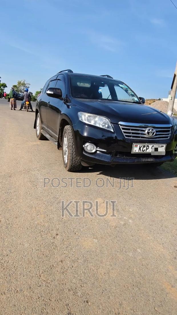 Toyota Vanguard 2011 Black