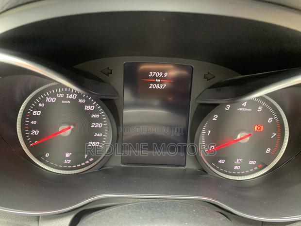 Mercedes-Benz C200 2018 Blue