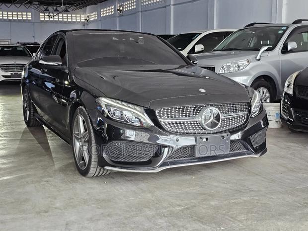 Mercedes-Benz C200 2017 Black