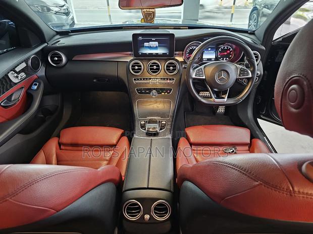 Mercedes-Benz C200 2017 Black