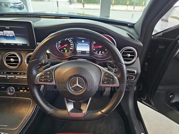 Mercedes-Benz C200 2017 Black