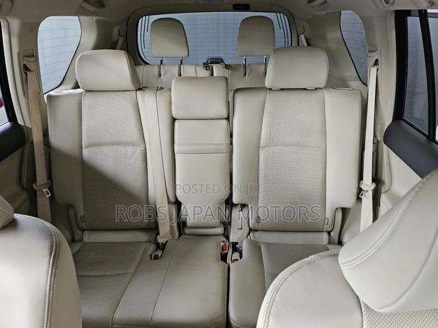 Toyota Land Cruiser Prado 2.8 2019 Off white