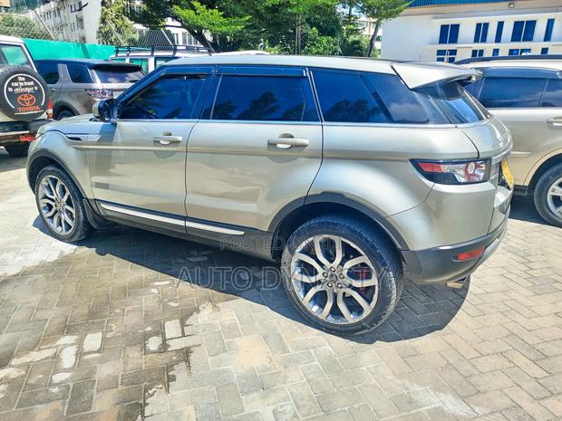 Land Rover Range Rover 2015 Gold