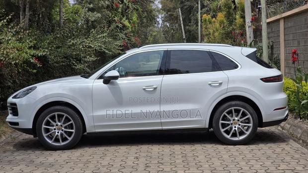 Porsche Cayenne 2018 White