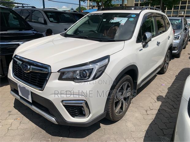 Subaru Forester 2.5i Premium AWD 2018 Off white
