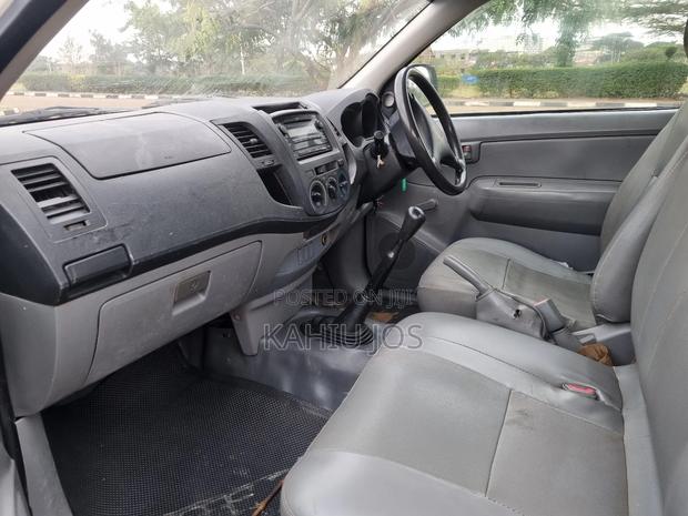 Toyota Hilux 2007 White