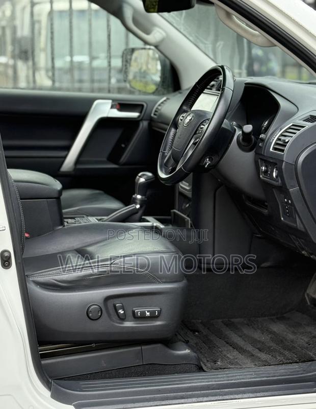 Toyota Land Cruiser Prado 2.7 2019 White