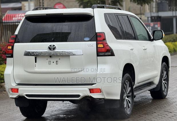 Toyota Land Cruiser Prado 2.7 2019 White