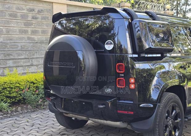 Land Rover Defender X-Dynamic SE 2022 Black