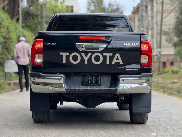Toyota Hilux 2019 Black