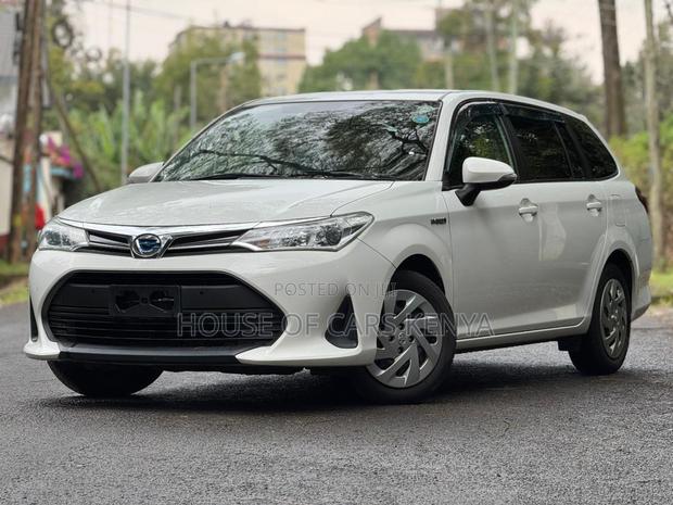 Toyota Corolla Fielder 2018 White