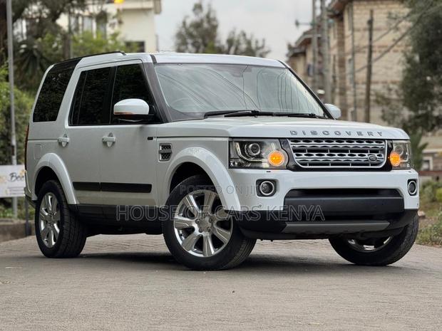 Land Rover Discovery 2015 White
