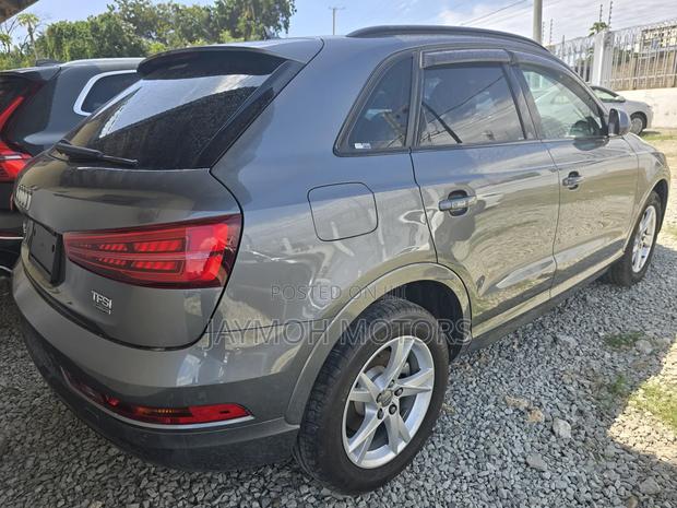 Audi Q3 2019 Gray