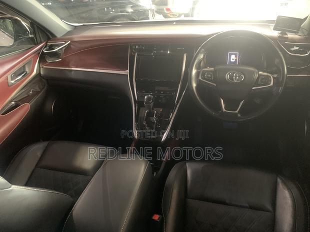 Toyota Harrier 2.0 2018 Pearl