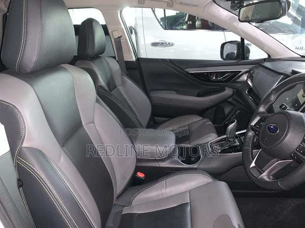 Subaru Outback Premium 2022 White