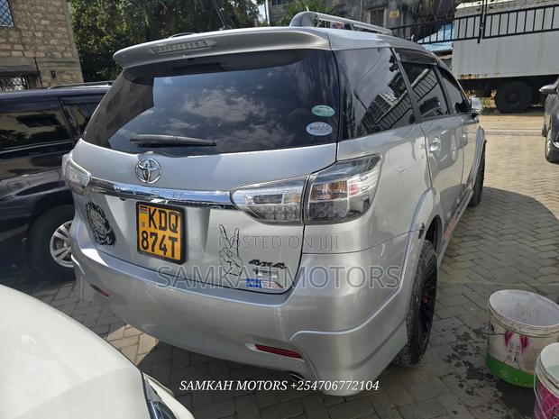Toyota Wish 2016 Silver