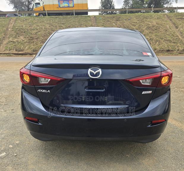 Mazda Axela 2018 Blue