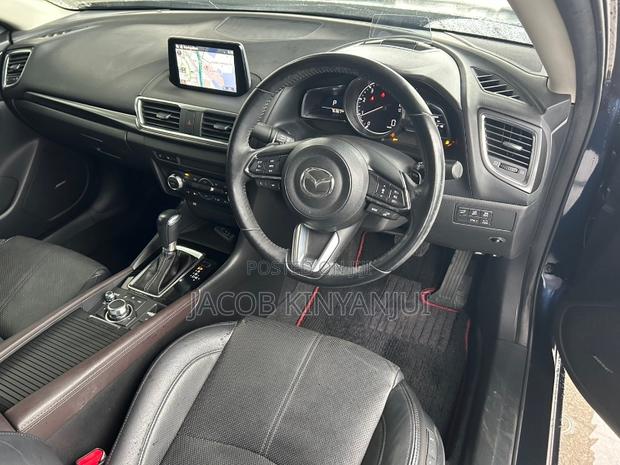 Mazda Axela 2018 Blue