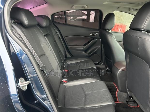 Mazda Axela 2018 Blue