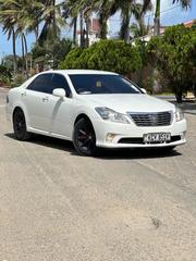 Toyota Crown 2013 Pearl for sale