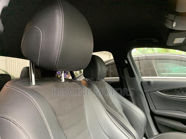 Mercedes-Benz E250 2018 Off white
