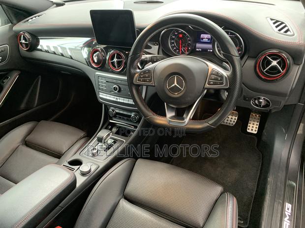 Mercedes-Benz GLA-Class 2018 Gray