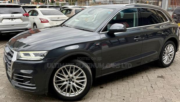 Audi Q5 2.0T Premium AWD quattro 2019 Gray