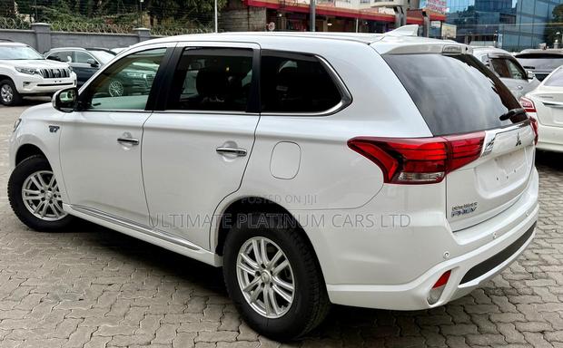Mitsubishi Outlander 2.0 PHEV AWD 2018 White