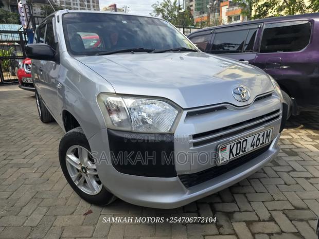 Toyota Probox 2017 Silver