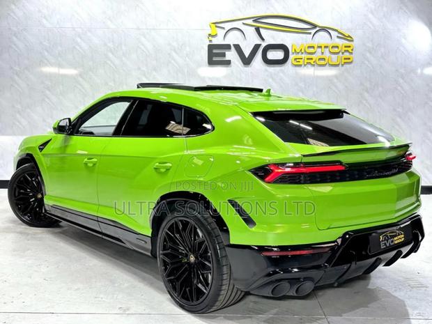 Lamborghini Aventador 2023 Green