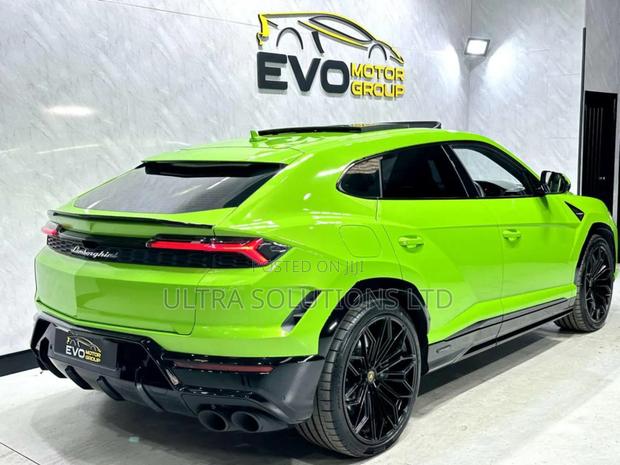 Lamborghini Aventador 2023 Green
