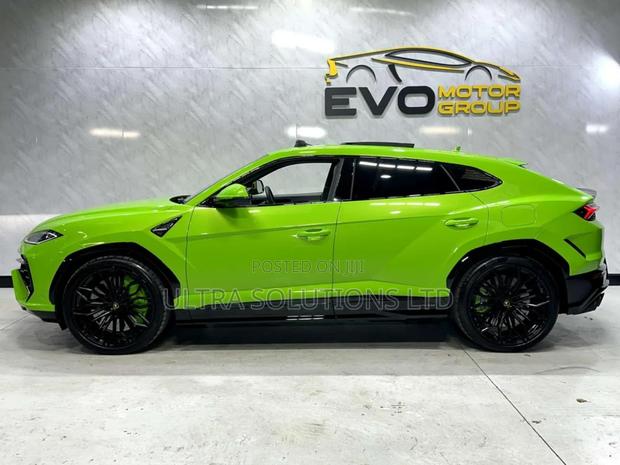 Lamborghini Aventador 2023 Green